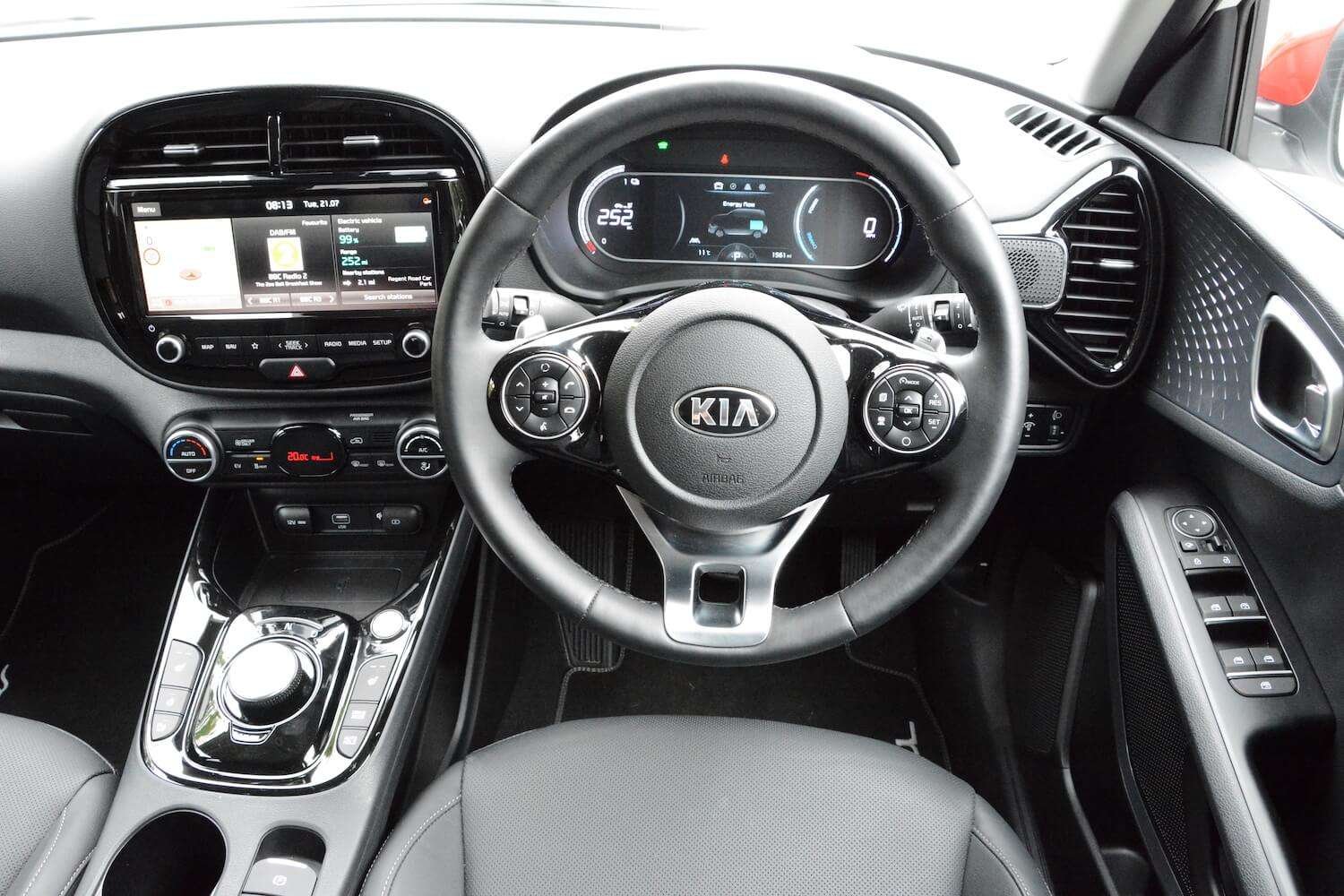 2020 kia soul dashboard and steering wheel